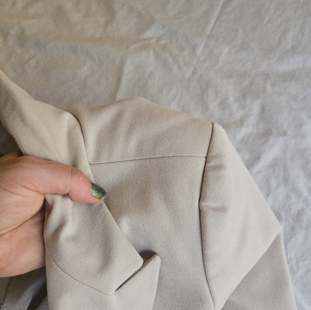 Express Stone Beige One Button Blazer - some flaws! - Picture 12 of 15